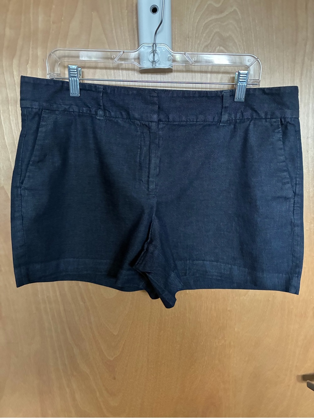 Ann Taylor Factory Women’s Classic Navy denim Shorts Size 12